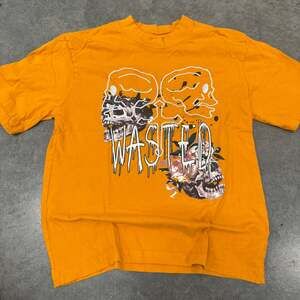Vintage Y2K Orange Skull Wasted Grunge Biker Orange Graphic Tee Men's Small
